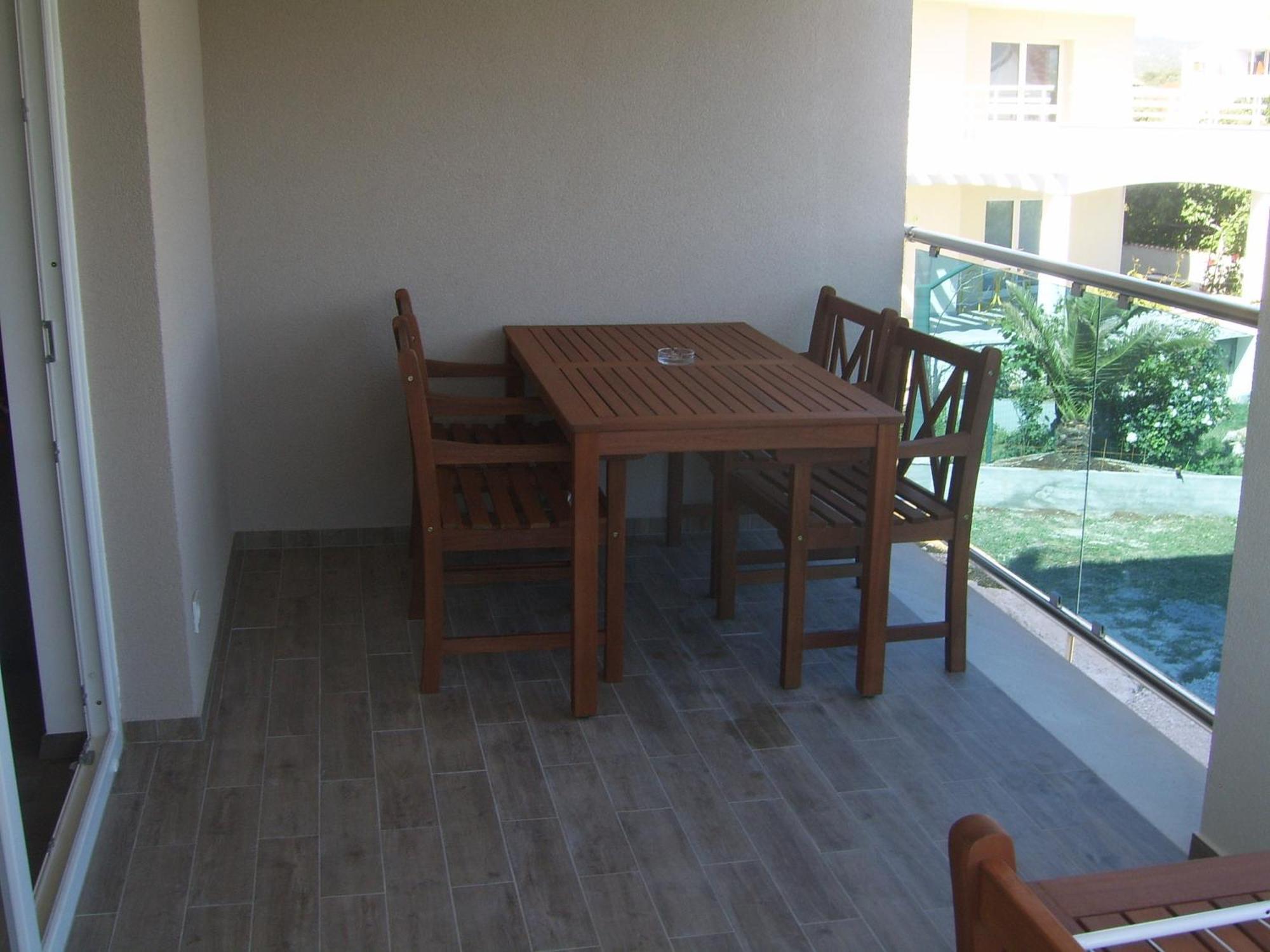 Apartments Villa Erik 로고즈니차 객실 사진