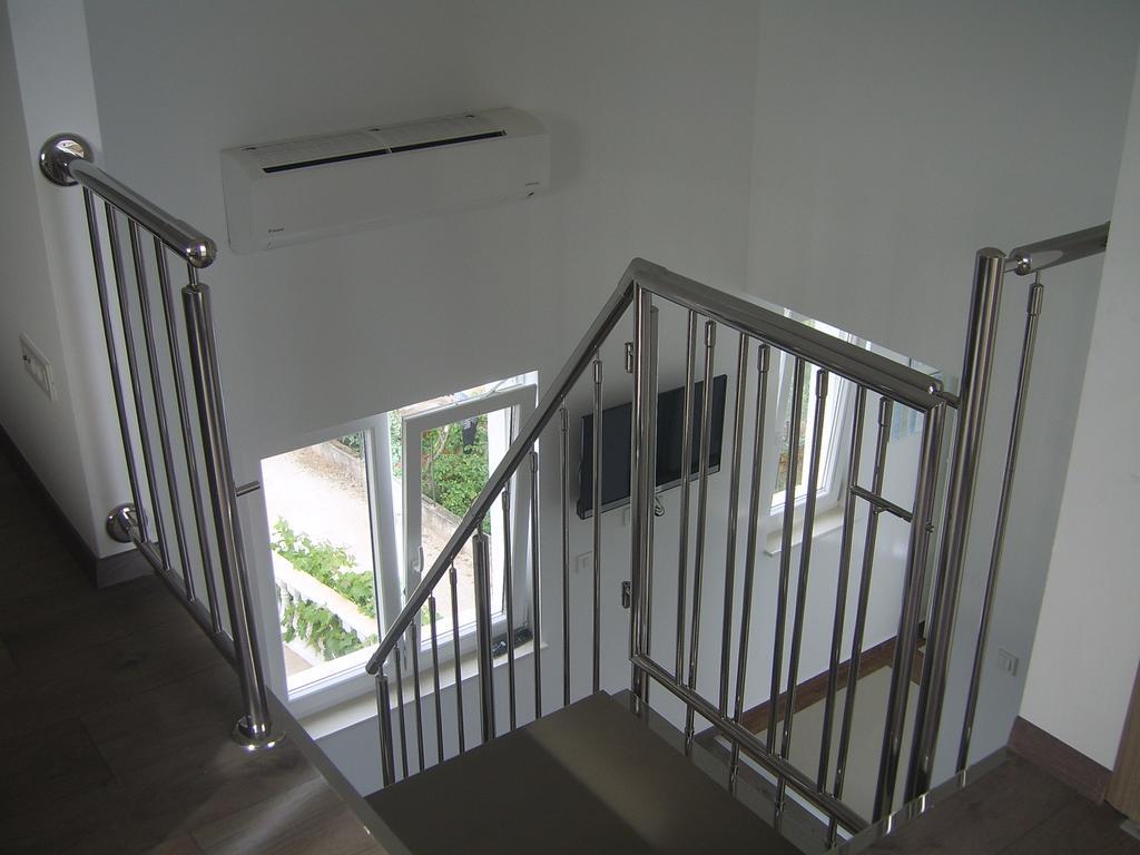 Apartments Villa Erik 로고즈니차 객실 사진