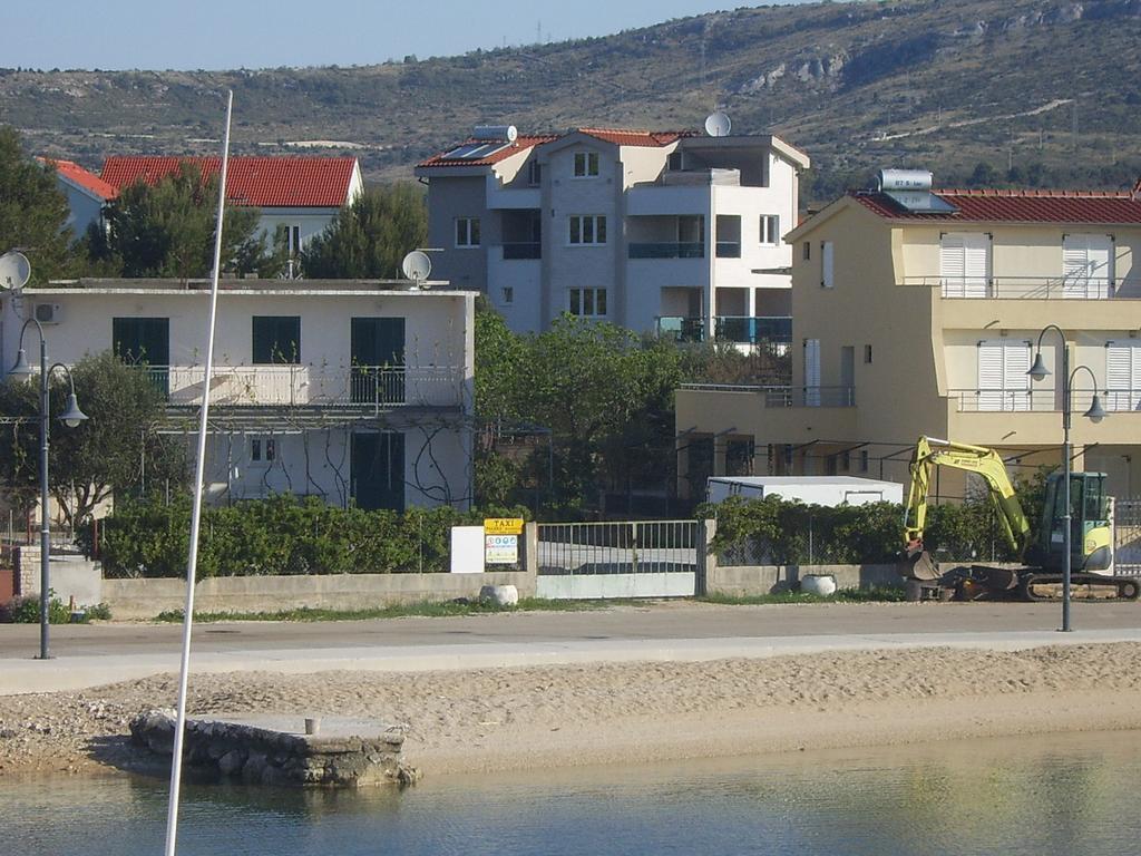 Apartments Villa Erik 로고즈니차 외부 사진