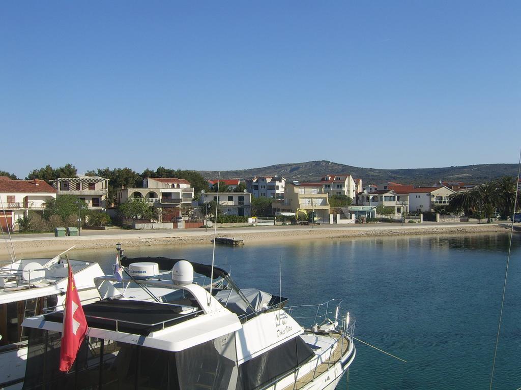 Apartments Villa Erik 로고즈니차 외부 사진